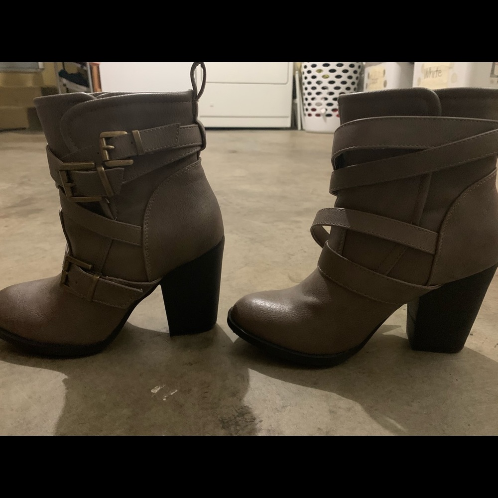 JustFab Raelyn Taupe Boots - Picture 4 of 4